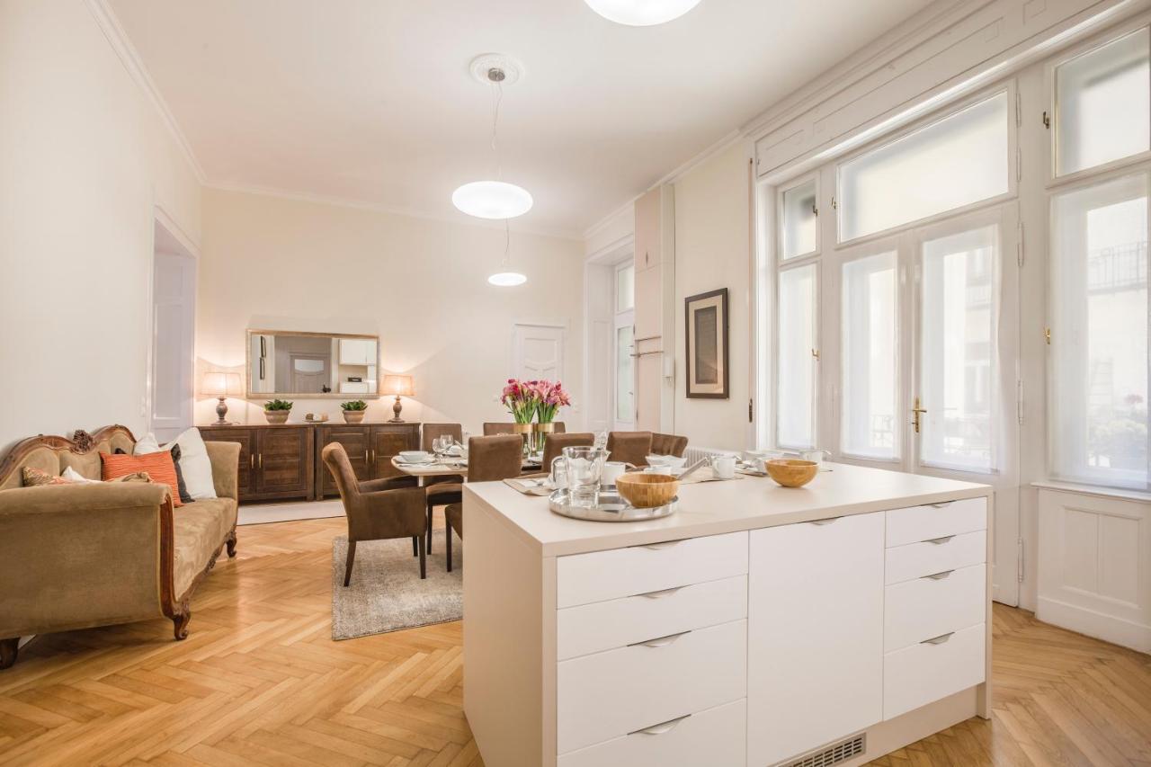 Modernized Unique Huge Central Apartment On 135Sqm Budapest Kültér fotó
