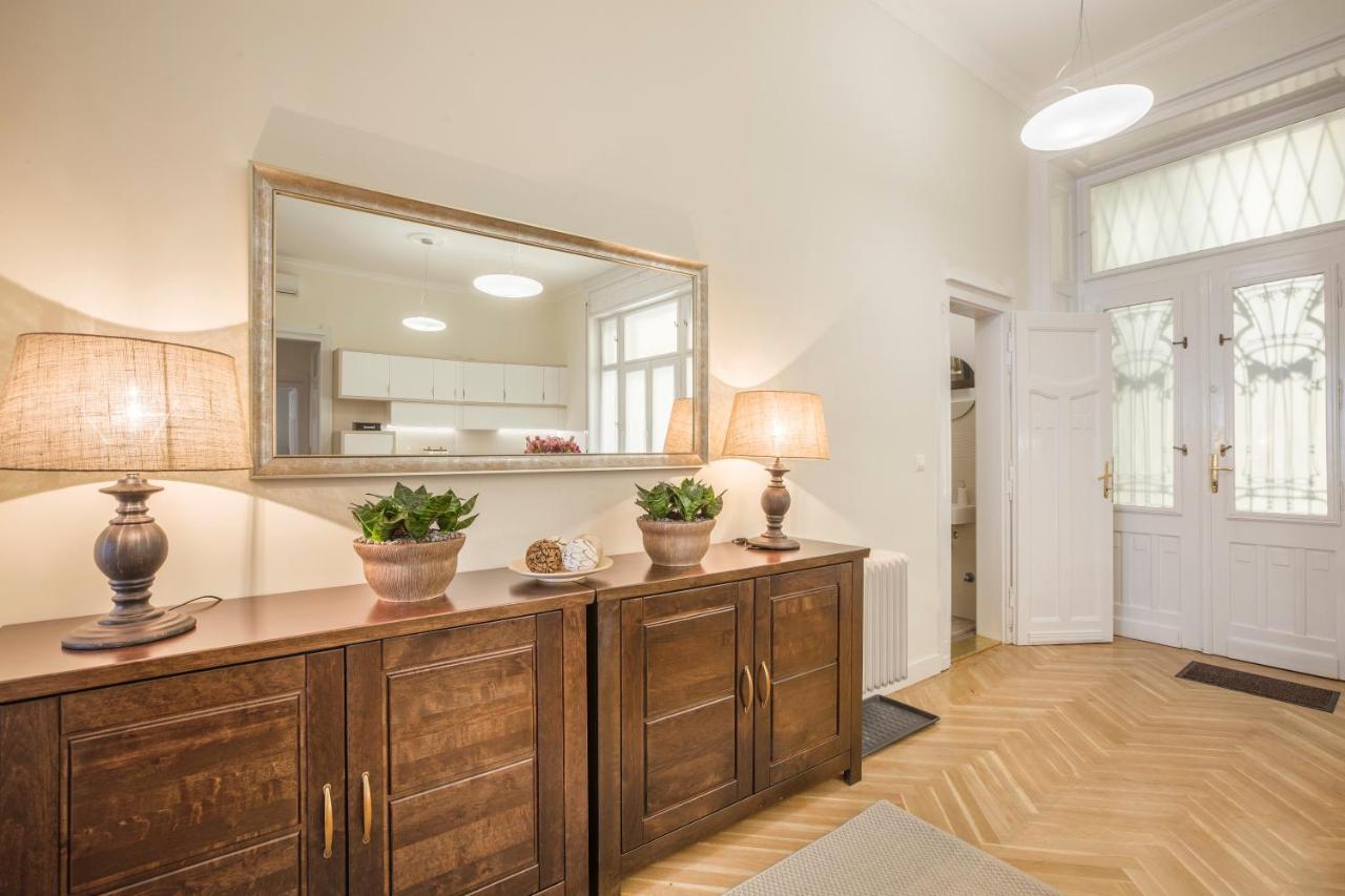 Modernized Unique Huge Central Apartment On 135Sqm Budapest Kültér fotó